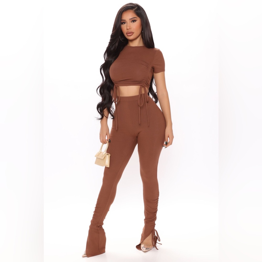 SOLD Fashion Nova Brown Ruched Ribbed Two Piece Set Size M